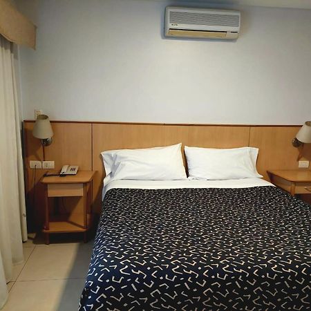 Urbana Suites Мендоса Экстерьер фото