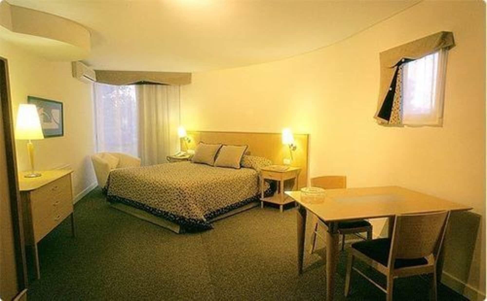 Urbana Suites Мендоса Экстерьер фото