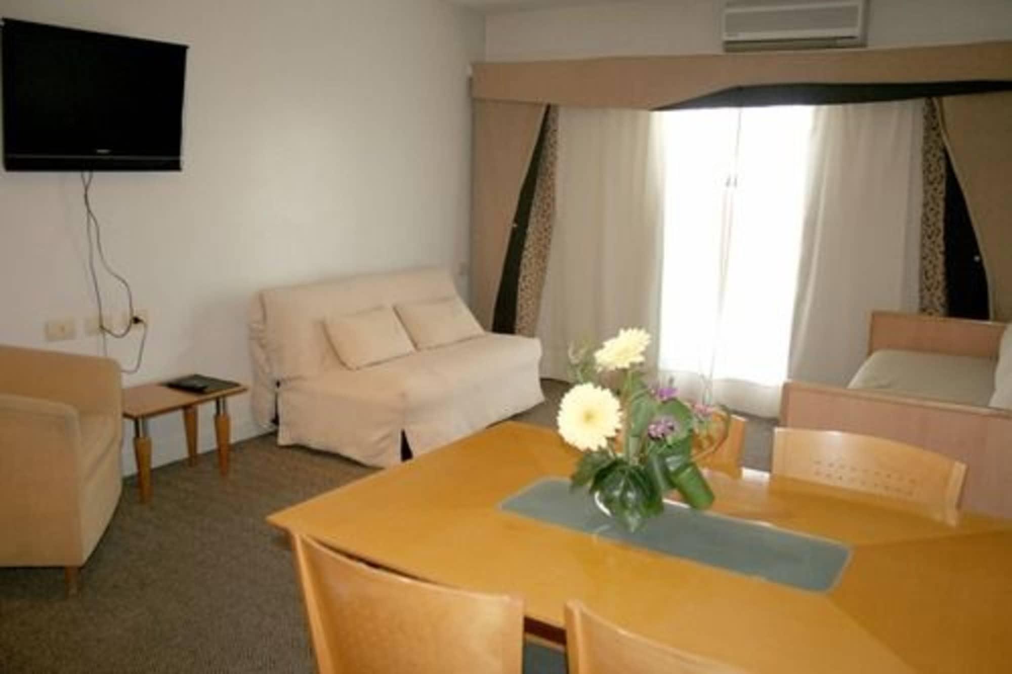 Urbana Suites Мендоса Экстерьер фото