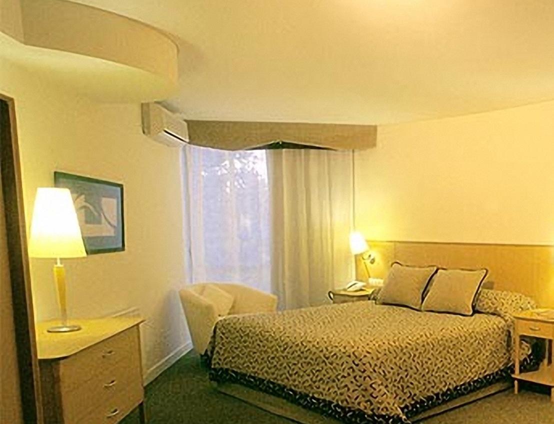 Urbana Suites Мендоса Экстерьер фото