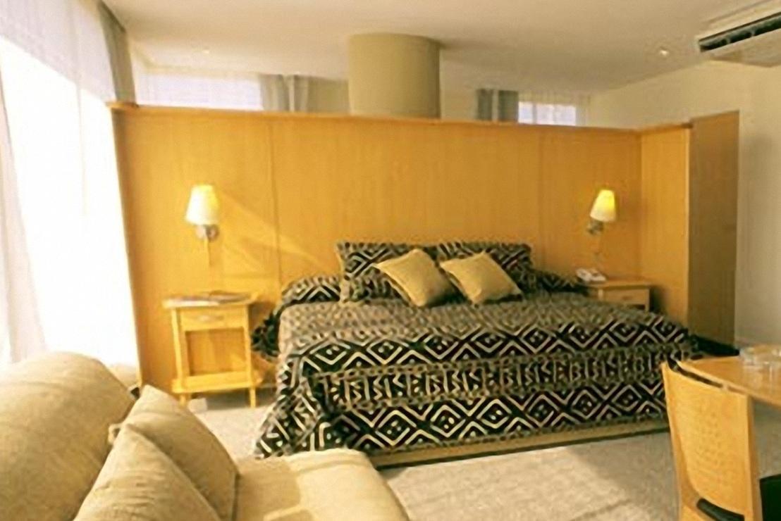 Urbana Suites Мендоса Экстерьер фото